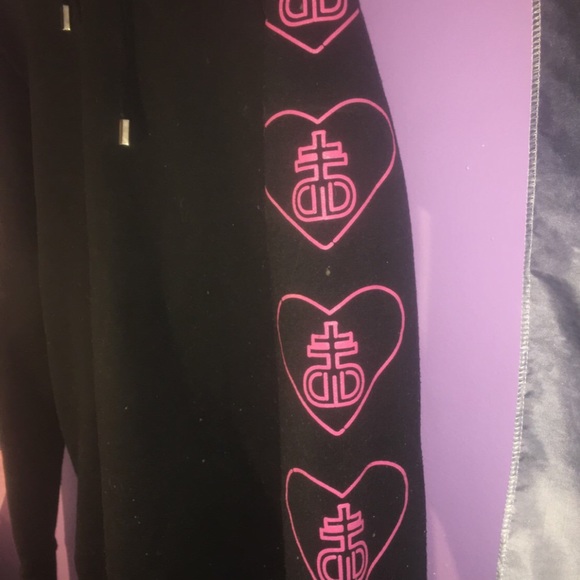 Valentines Day Dead Arms DROP DEAD - Picture 3 of 3